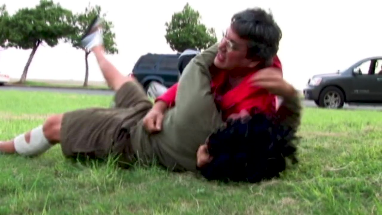Da Braddahs & Friends:  Punchy and Linda Lingo Scrap at the Beach